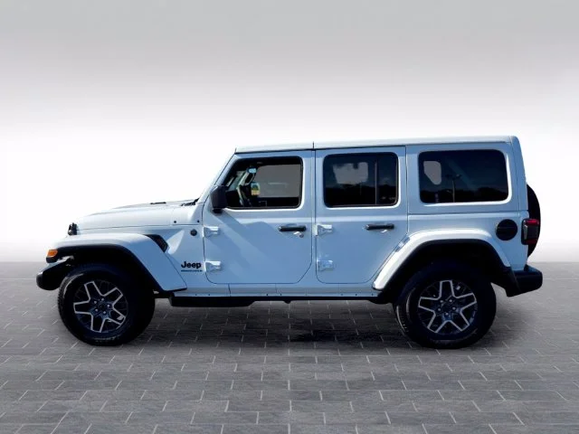 Used 2026 White Jeep Sahara image 4