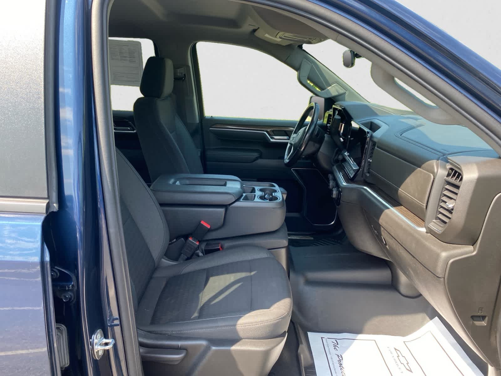 Used 2022 Northsky Blue Metallic Chevrolet RST image 21