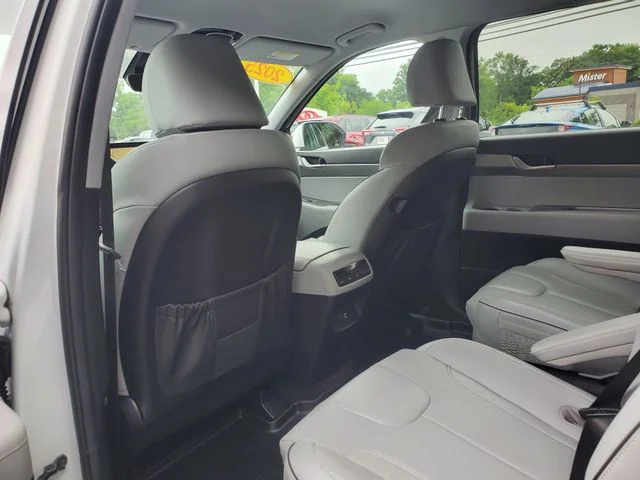 Used 2025 White Hyundai SEL image 10