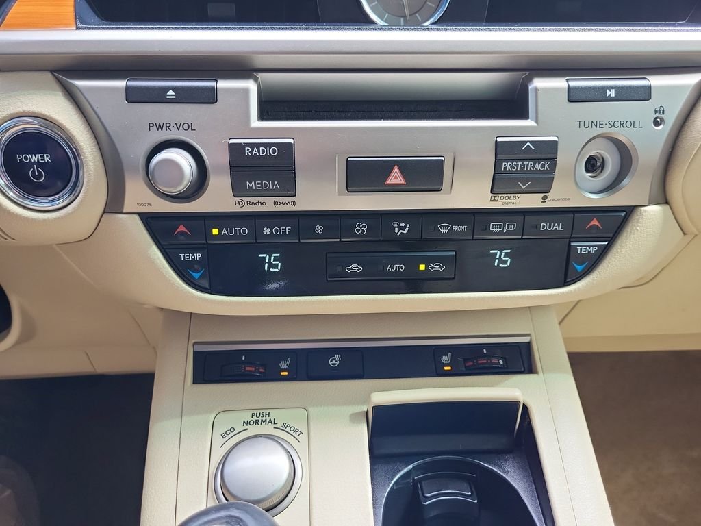 Used 2013 Red Lexus 300h image 19