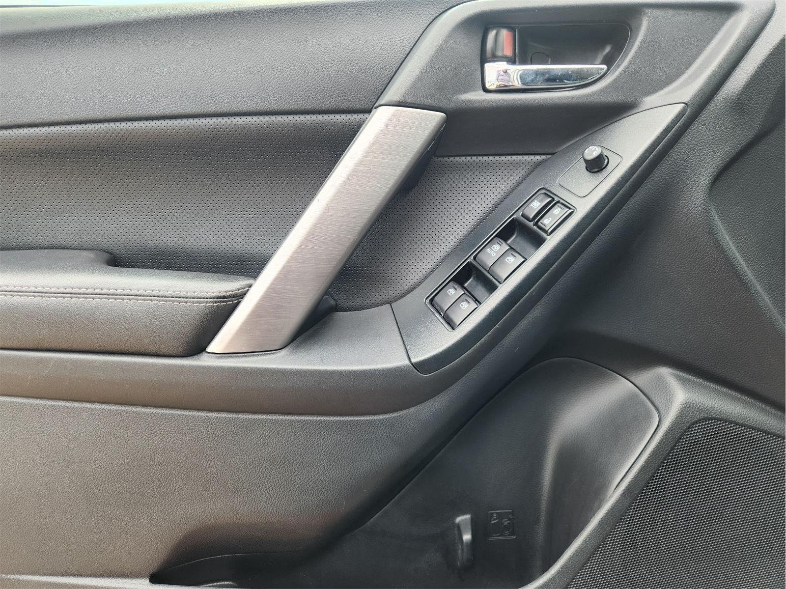 2016 Subaru Forester photo 22 of 32