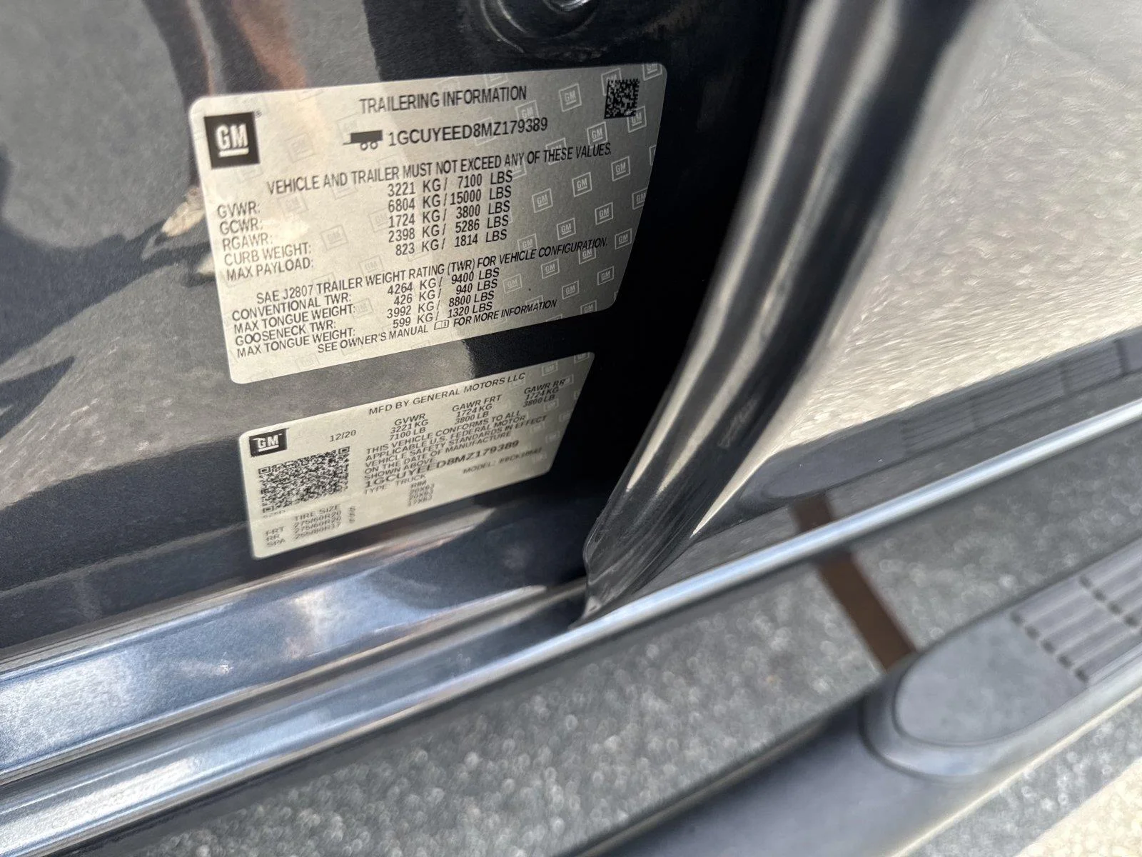 Used 2021 SHADOW GRAY METALLIC Chevrolet RST image 39