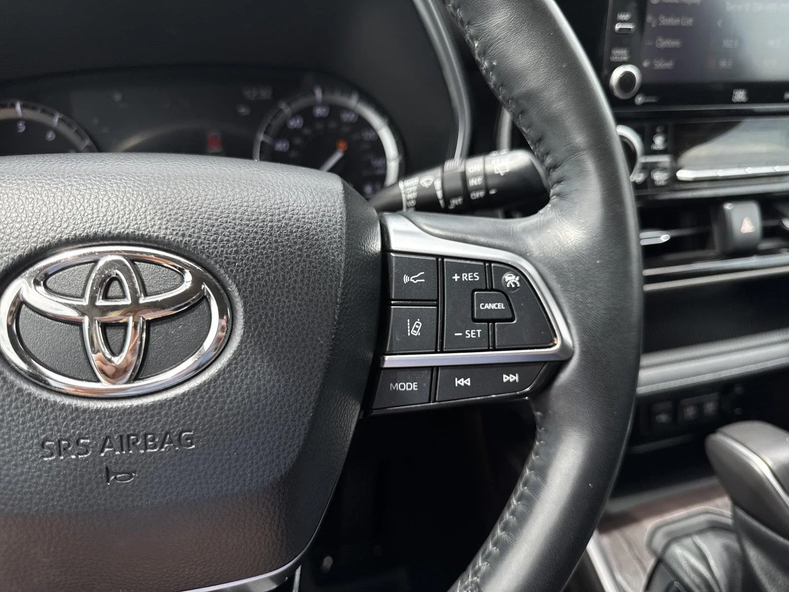 Used 2021 Moondust Toyota Limited image 22