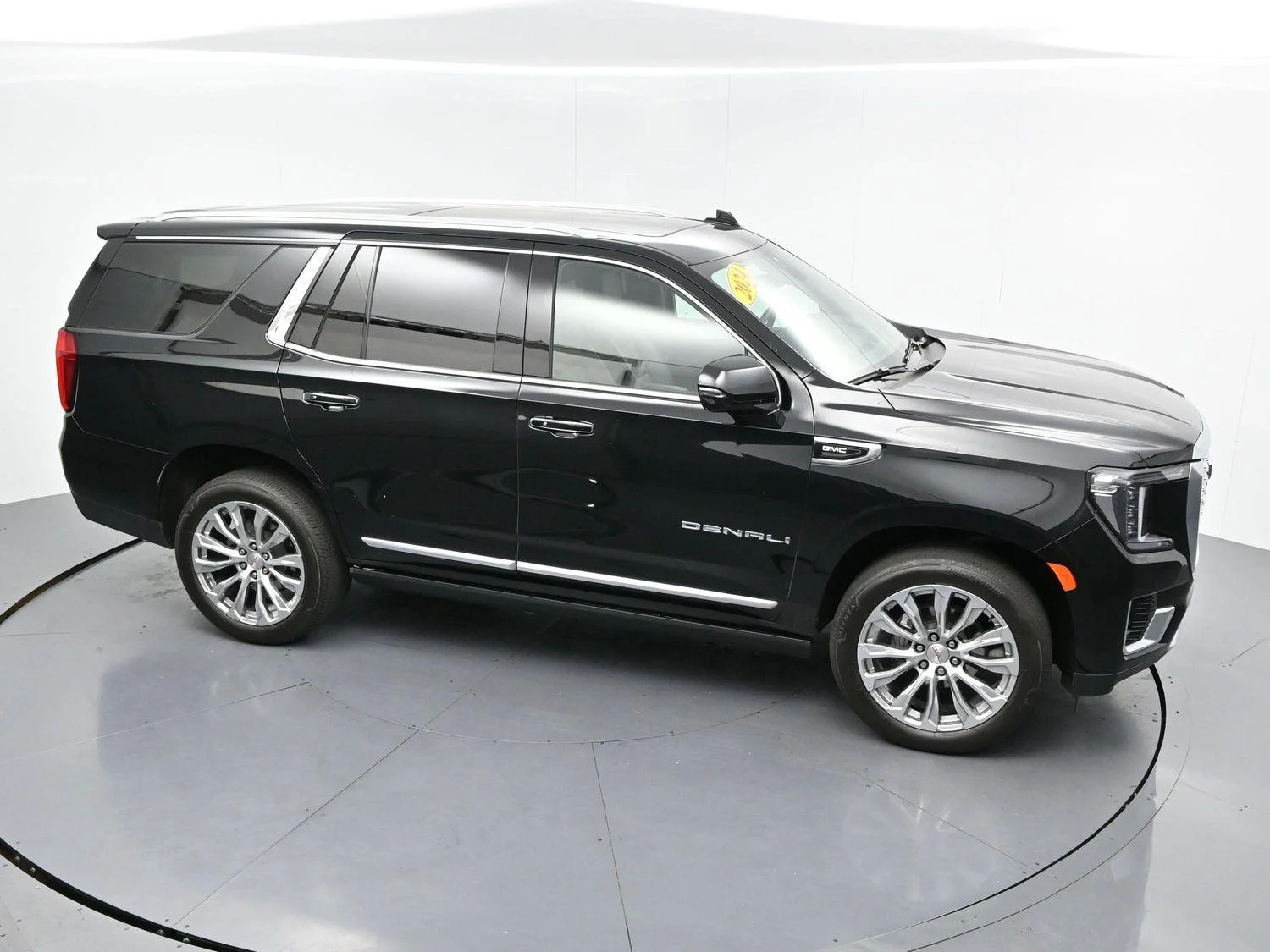 Used 2024 Onyx Black GMC Denali image 45