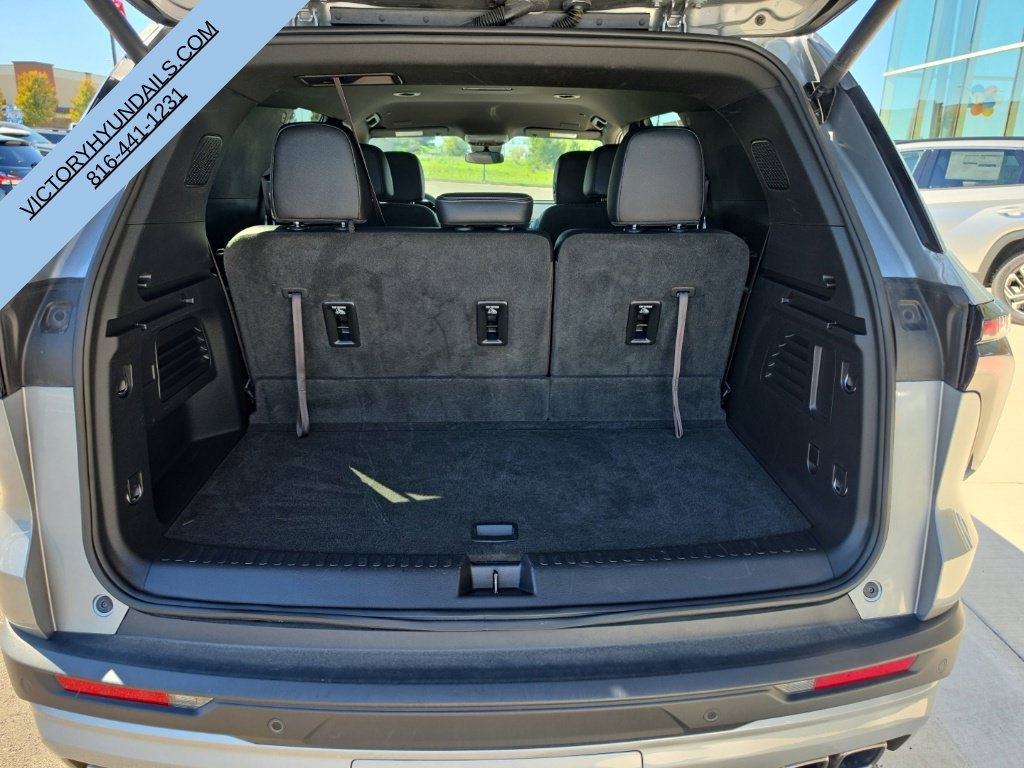 Used 2025 Gray Chevrolet LT image 36