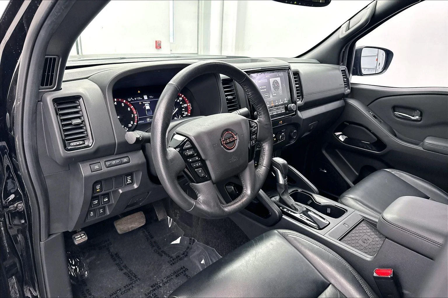 Used 2022 Super Black Nissan PRO-4X image 17