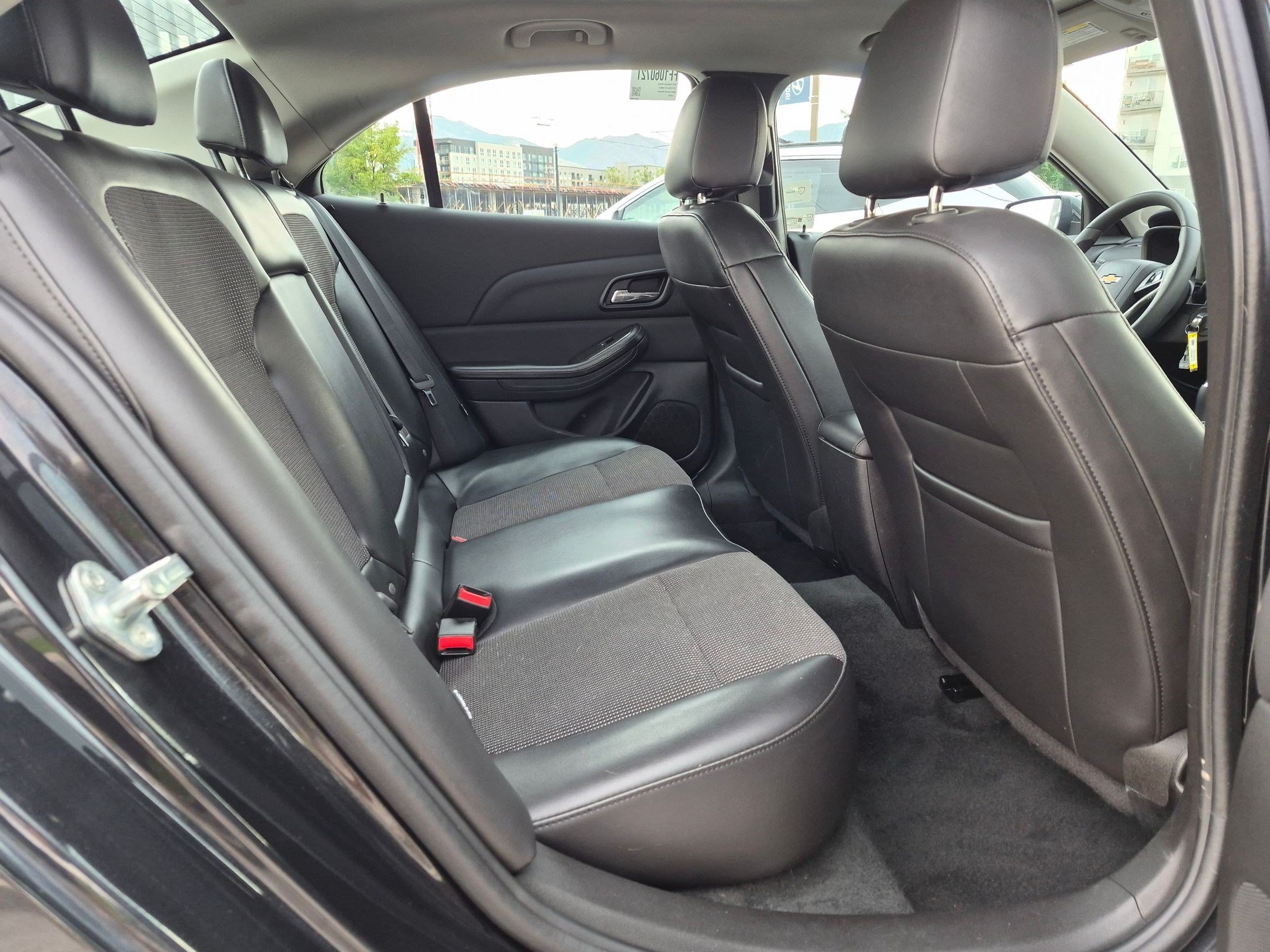 Used 2015 Black Granite Metallic Chevrolet LT image 26