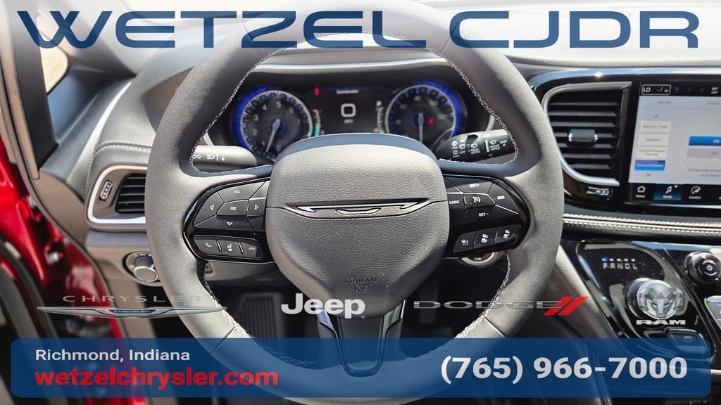 New 2027 Red Hot Pearl-Coat Exterior Paint Chrysler Limited image 22