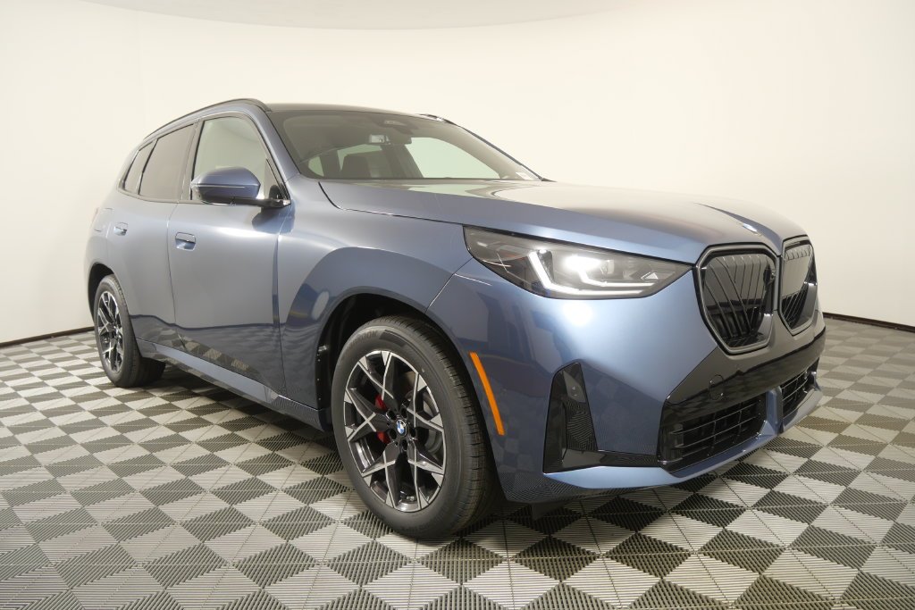New 2026 Arctic Race Blue metallic BMW 30 xDrive image 2