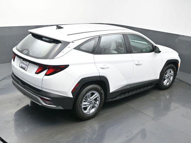 New 2026 White Hyundai SE FWD image 90