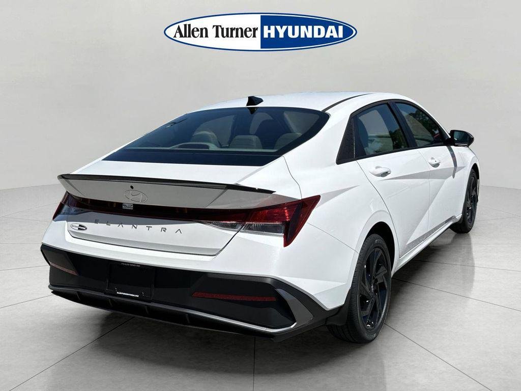 New 2026 Serenity White Hyundai SEL Sport image 8
