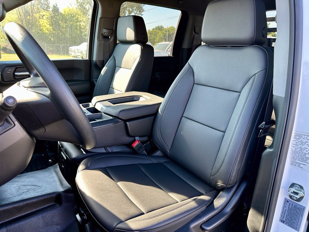 2026 GMC Sierra 3500 Chassis Cab Pro - Photo 16