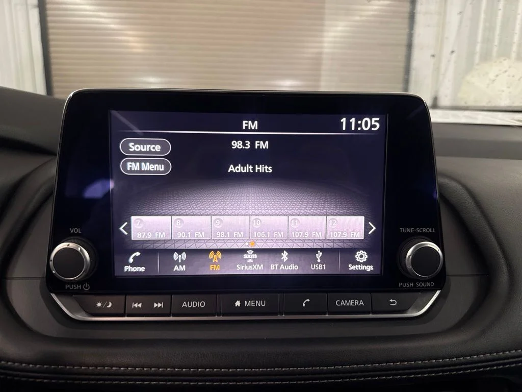 Used 2024 Deep Ocean Blue Pearl Nissan SV image 33