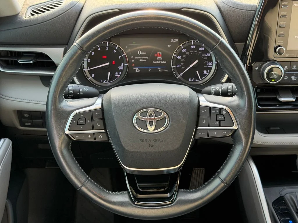 Certified Used 2020 Silver Toyota XLE image 12