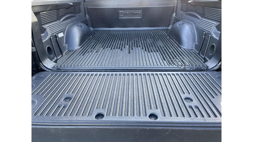 Used 2024 Black Ram Laramie image 9