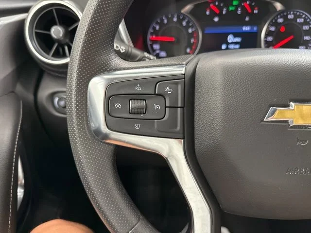 Used 2025 Black Chevrolet 2LT image 23