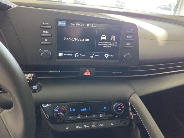 New 2026 White Hyundai SEL Sport Premium image 19
