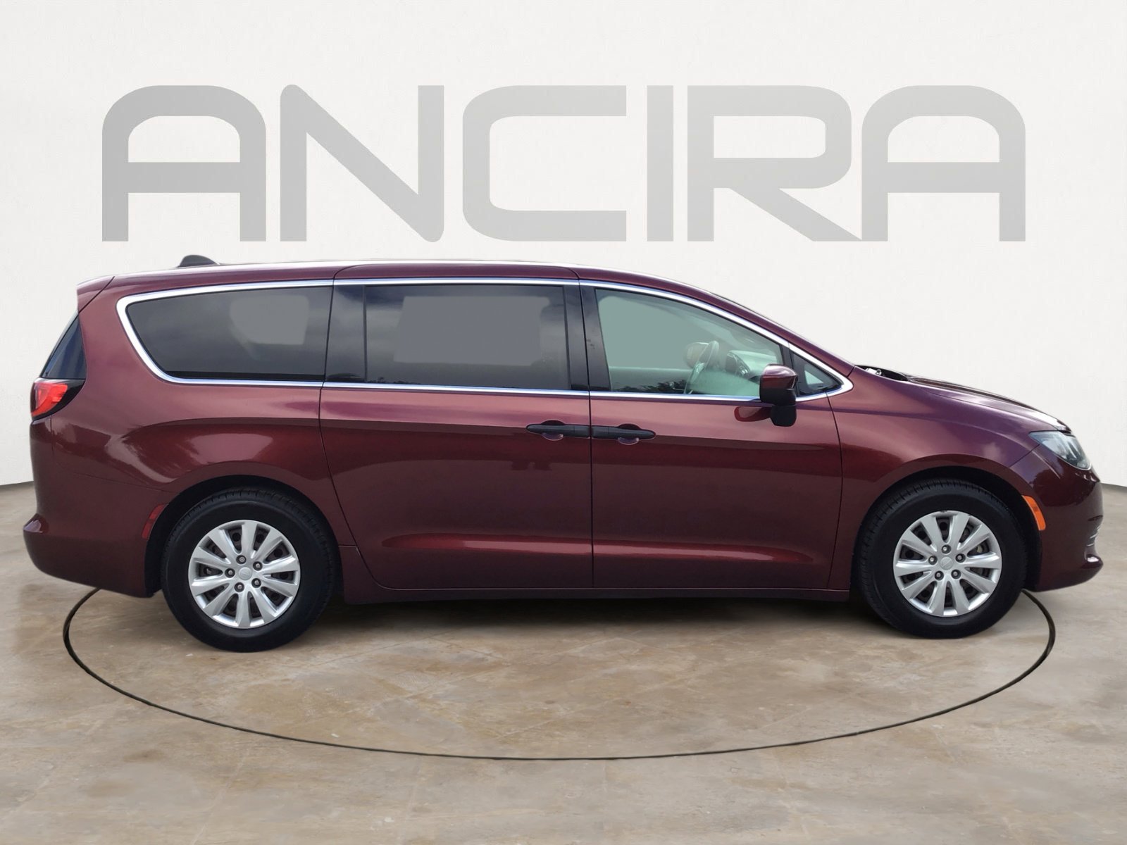 Used 2018 Velvet Red Pearlcoat Chrysler L image 13