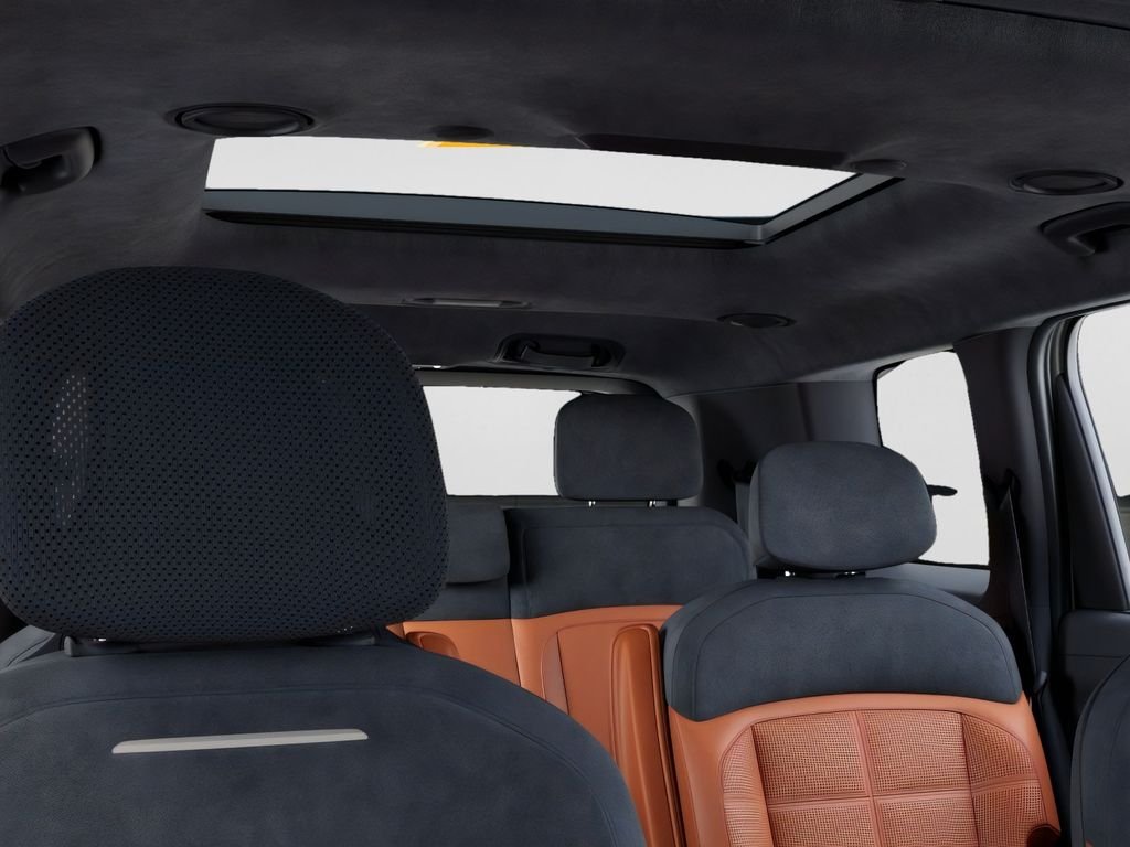 New 2027 White Kia SX Prestige image 27