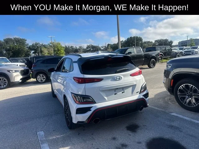 Used 2023 White Hyundai Base image 9