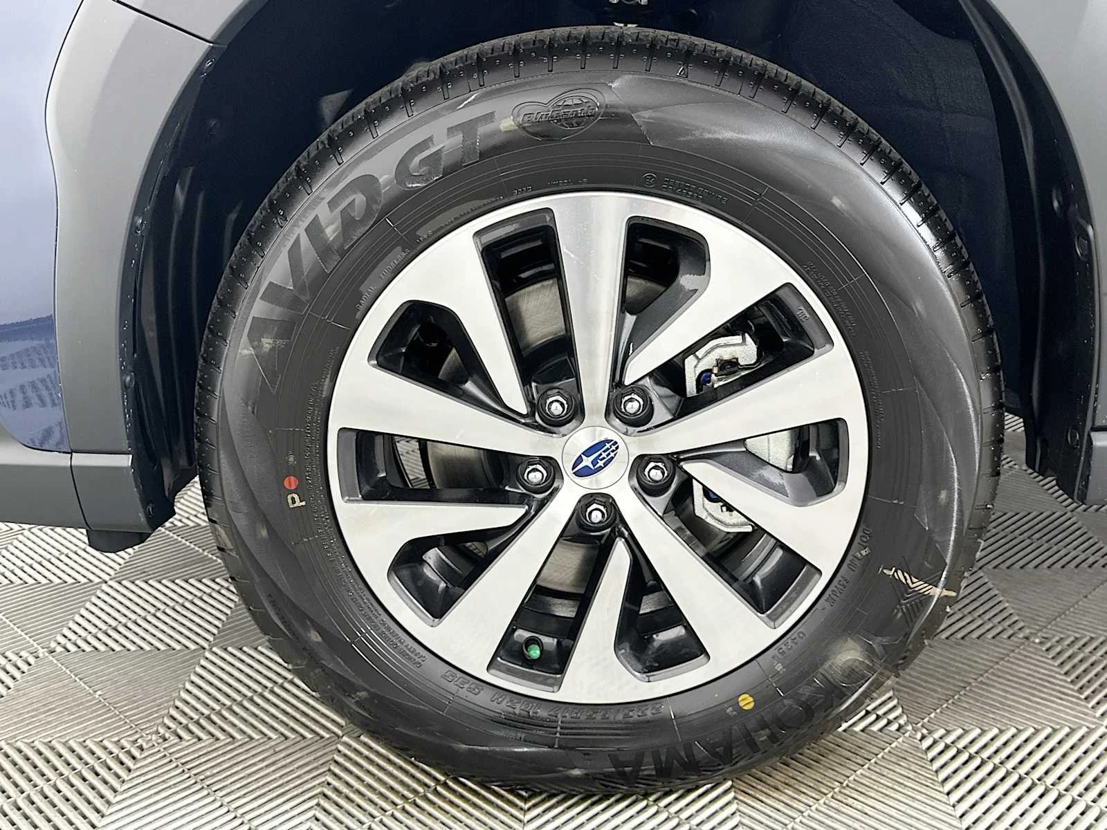 Used 2025 Cosmic Blue Pearl Subaru Premium image 30
