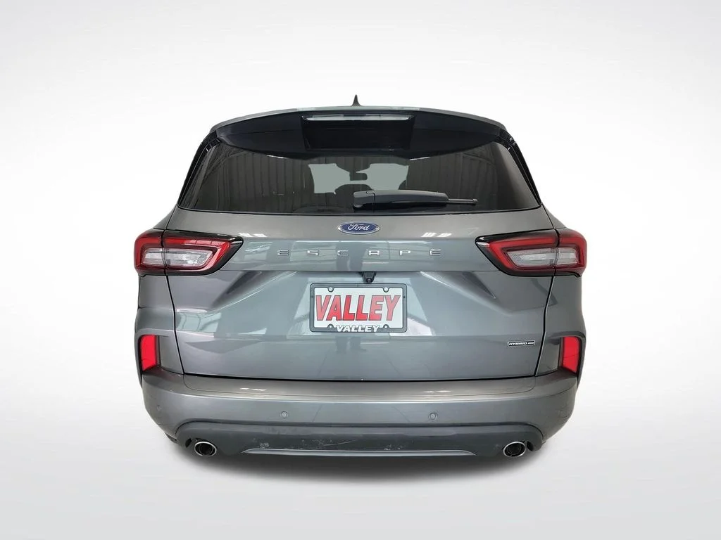 Used 2023 Gray Ford ST-Line Elite image 9
