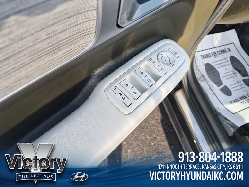 Used 2024 Black Hyundai Calligraphy image 11