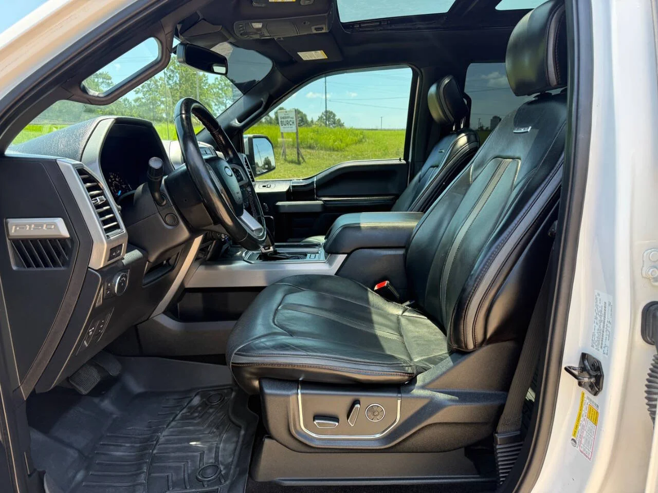 Used 2018 White Ford Platinum 4x4 4dr SuperCrew 5.5 ft. SB image 11