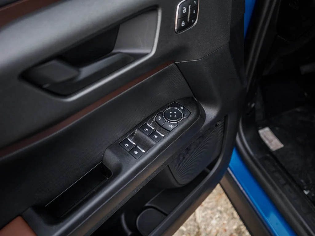 New 2026 Velocity Blue Metallic Ford Outer Banks® image 17