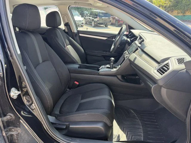 Used 2017  Honda EX-T image 10