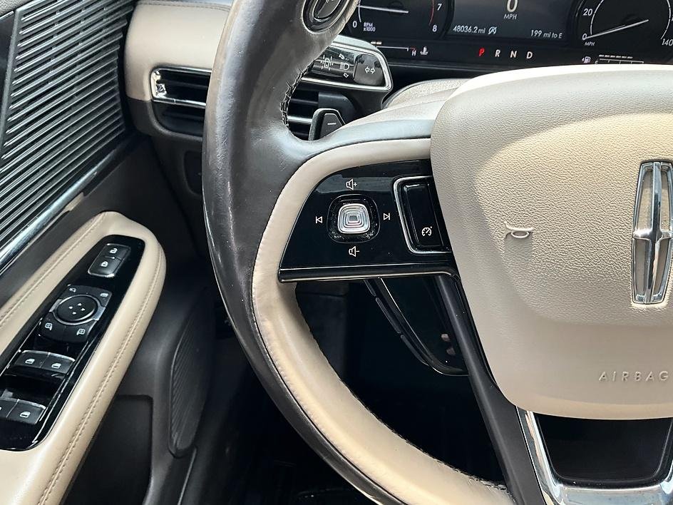Used 2020 Black Lincoln Standard image 29