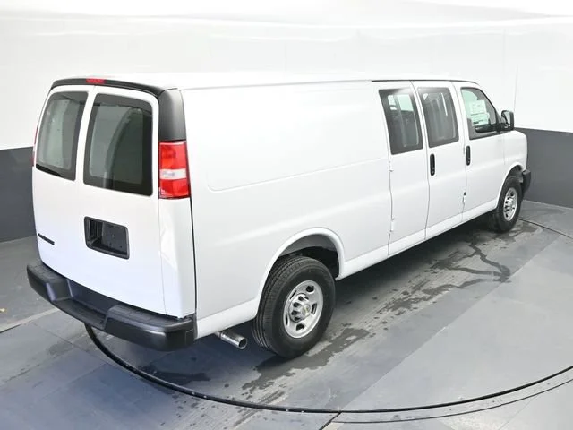 2026 Chevrolet Express Cargo Work Van - Photo 17