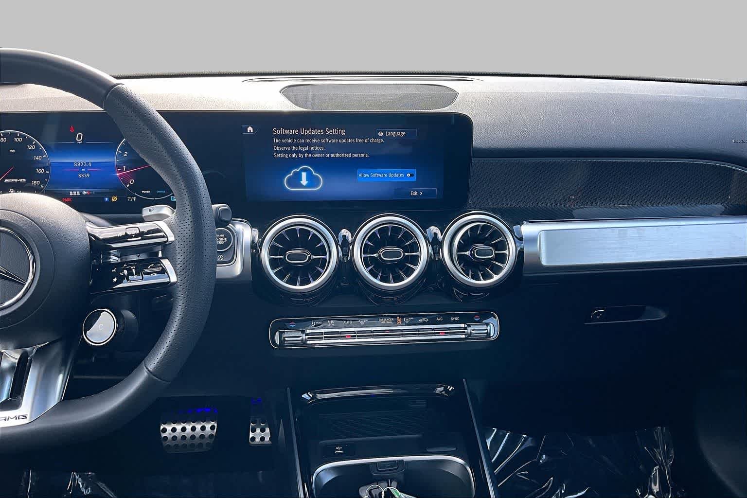 Used 2026 Polar White Mercedes-Benz AMG® GLB 35 image 7