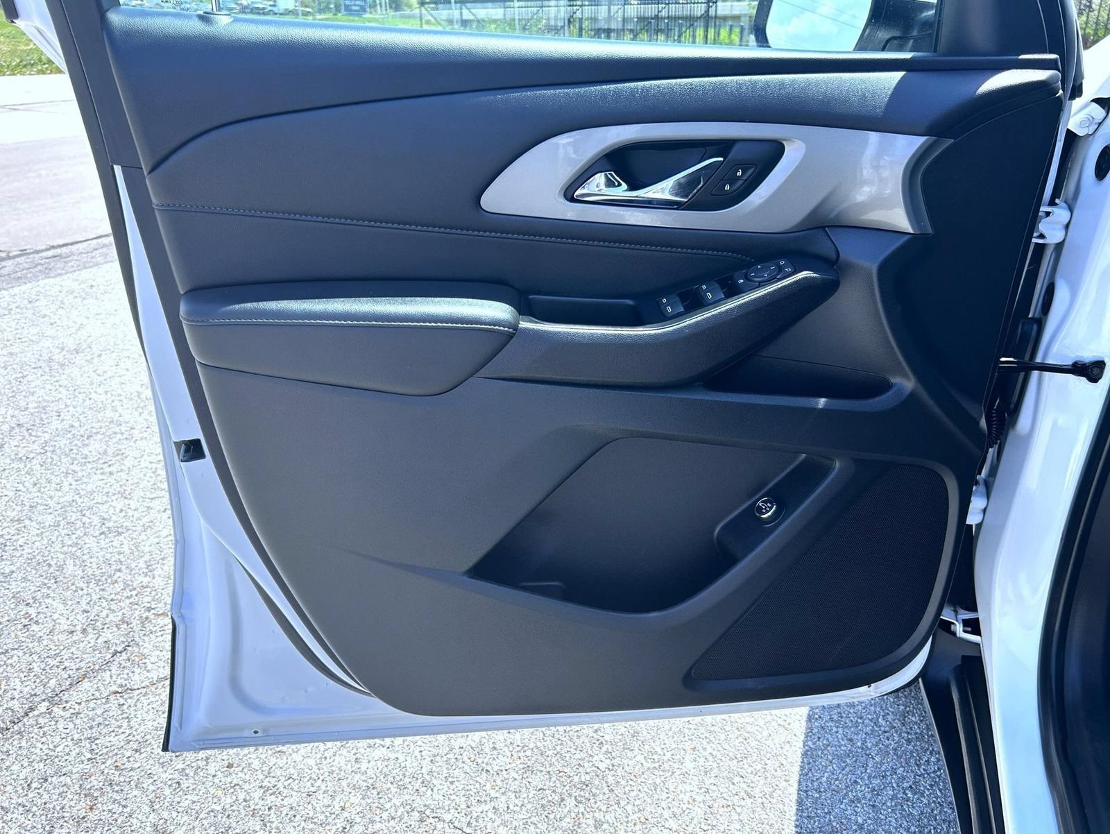 2023 Chevrolet Traverse 1LT - Photo 10