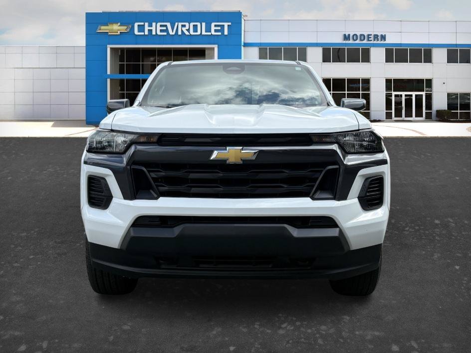 Used 2025 Summit White Chevrolet 4WD LT image 7
