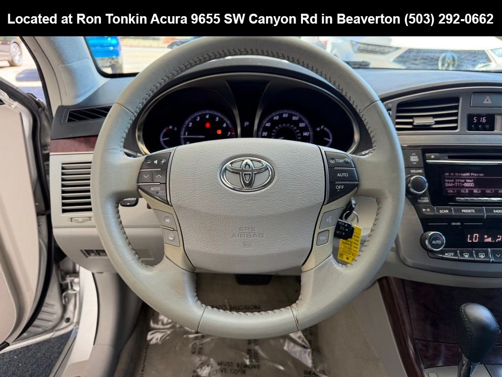 Used 2011 Classic Silver Metallic Toyota Base image 18