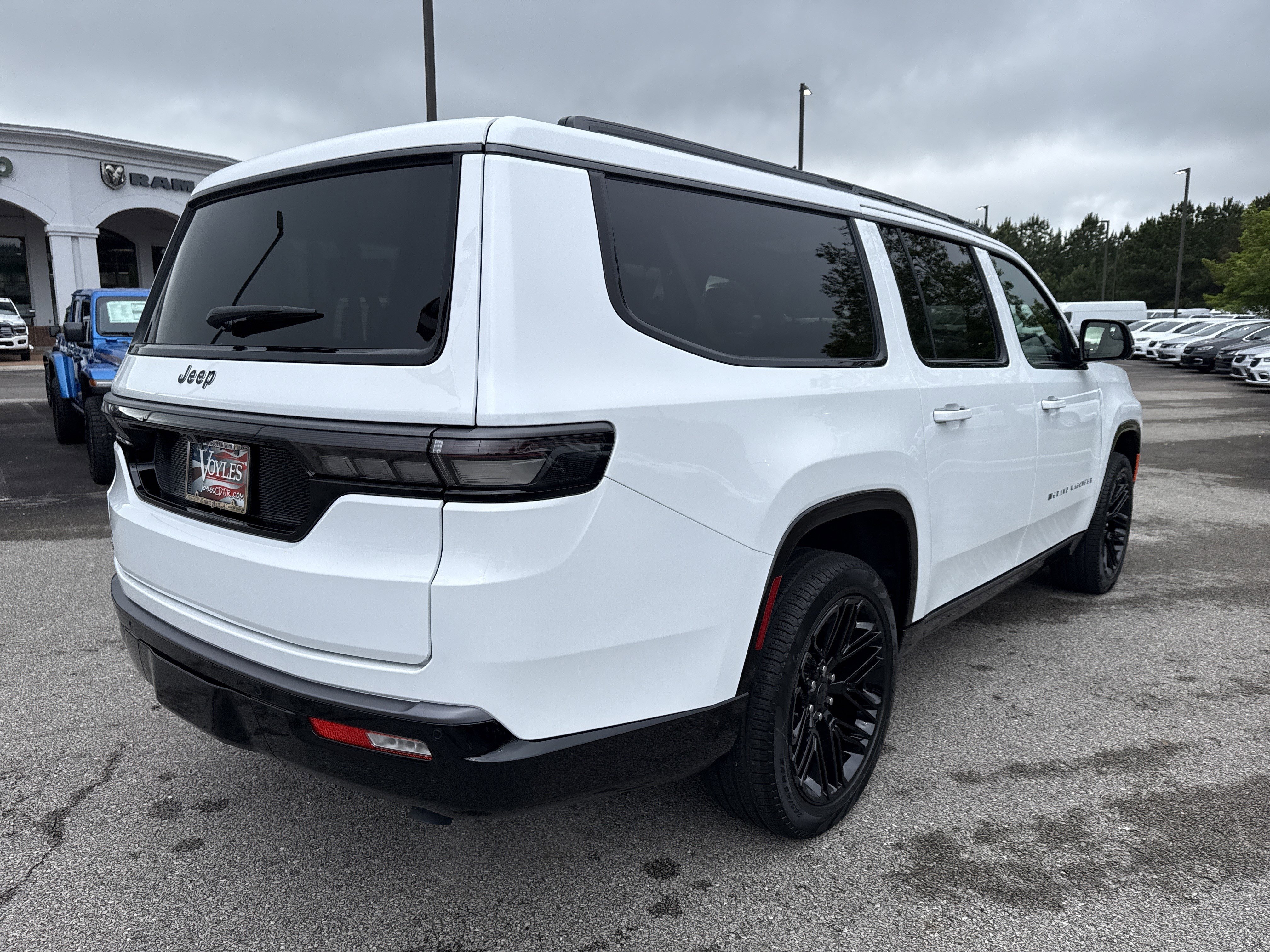 New 2026 Bright White Clearcoat Jeep Limited Reserve image 7