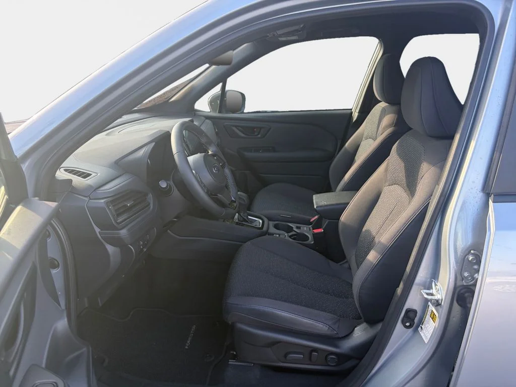 Used 2025 Ice Silver Metallic Subaru Premium image 12