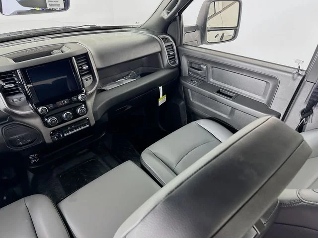 New 2026 Bright White Clear-Coat Exterior Paint RAM TRADESMAN Chassis Cab image 20