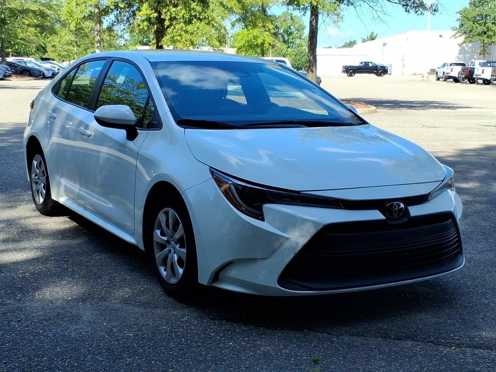 Used 2024  Toyota LE image 6