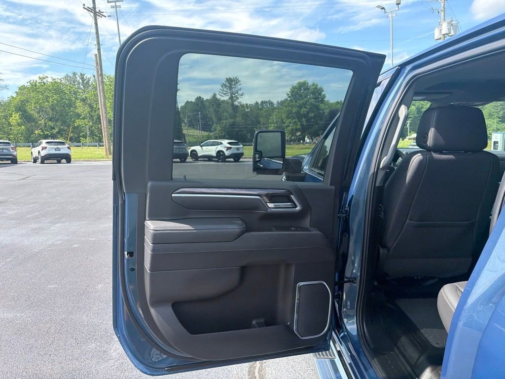 Used 2025 Lakeshore Blue Metallic Chevrolet LTZ image 49