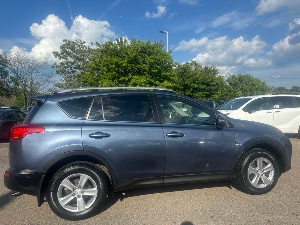 Used 2013 Blue Toyota LE image 8