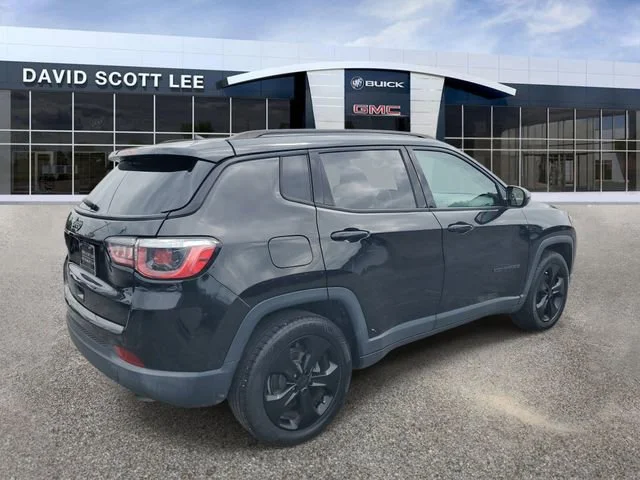 Used 2018 Diamond Black C Jeep Altitude image 4