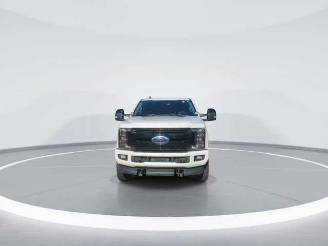 Used 2019 White Ford Lariat image 3