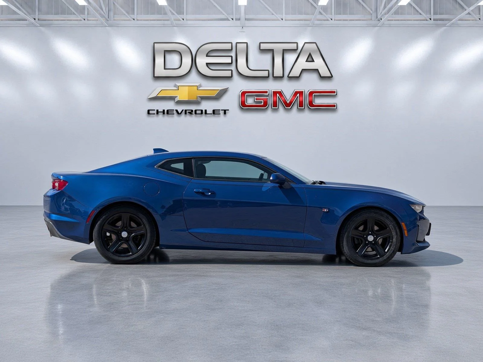 Used 2023 RIVERSIDE BLUE METALLIC Chevrolet 1LT image 6