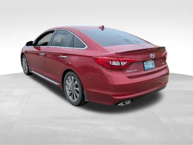 Used 2017 Red Hyundai Sport image 6