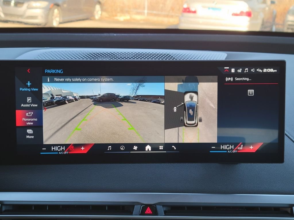 2025 BMW iX M60 - Photo 23