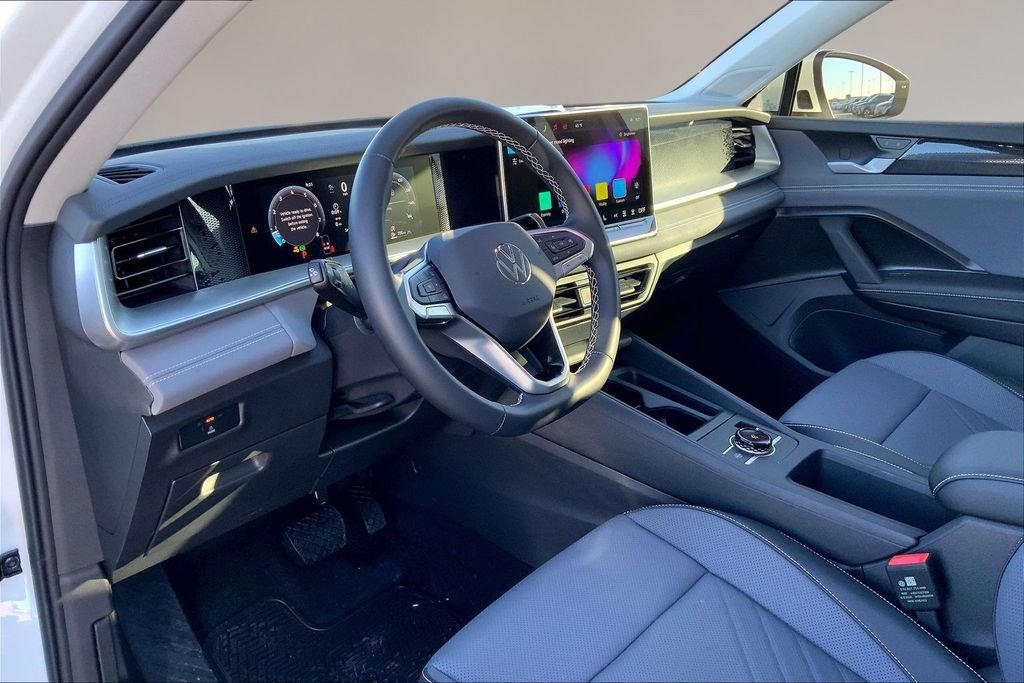 New 2026 Pure White Volkswagen 2.0T SE image 7