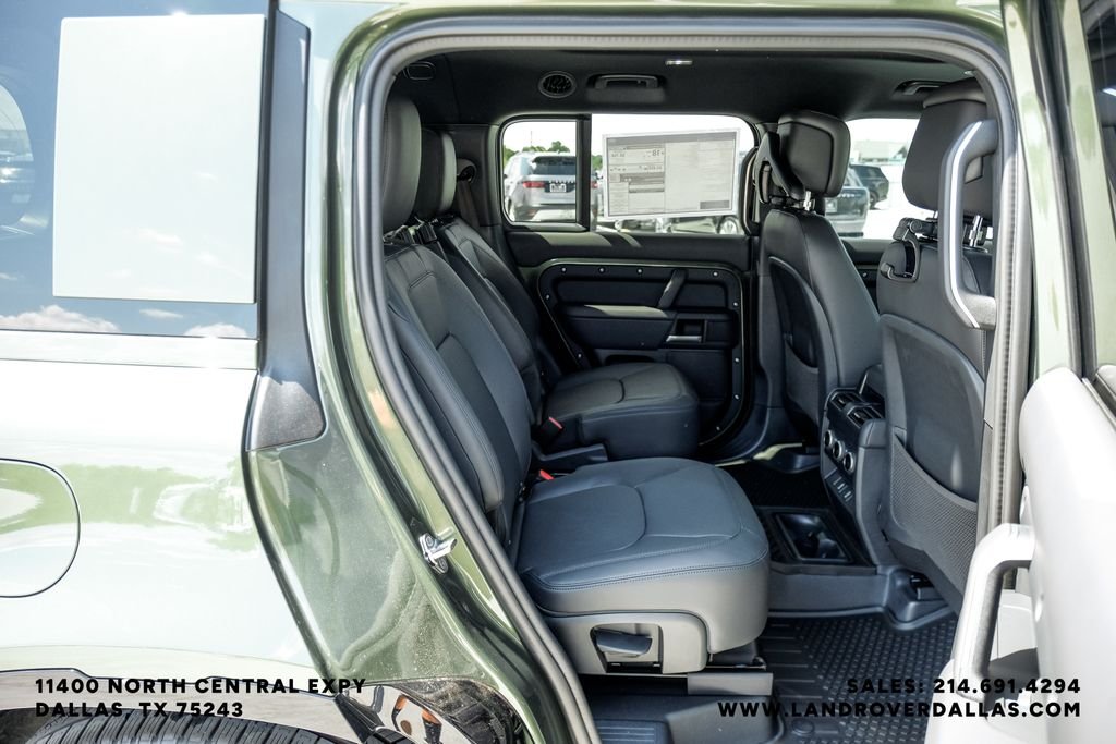 New 2026 Woolstone Green Metallic Land Rover X-Dynamic SE image 45
