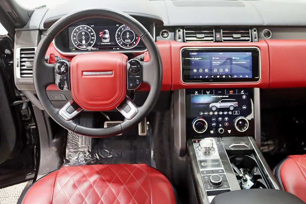 Used 2021  Land Rover SVAutobiography image 15